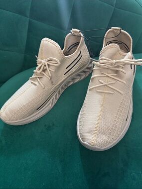 Akademiks Men's Beige Knit Lace-Up Sneakers